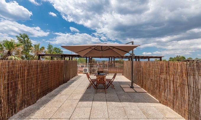Capitana Apartment | Cozy Accommodation Steps from the Sea with Family Amenities