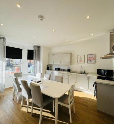 Gorleston-on-Sea House | Coastal Getaway: Pearl House with Pet-Friendly Amenities