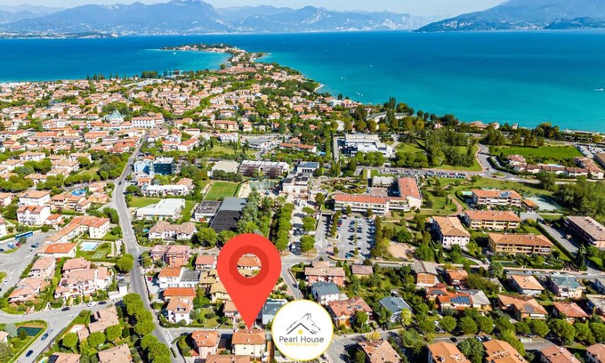 Lugana Apartment | Relax at Pearl House - Sirmione Holiday with Private Jacuzzi
