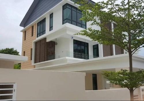 Batu Ferringhi Villa | Top-Rated Pearl Residences with Hot Tub & Family Amenities