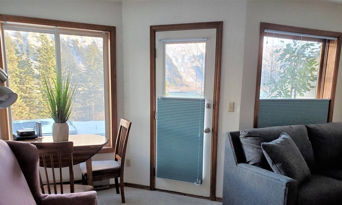 Back Loop Apartment | Pearson's Pond Luxury Suites