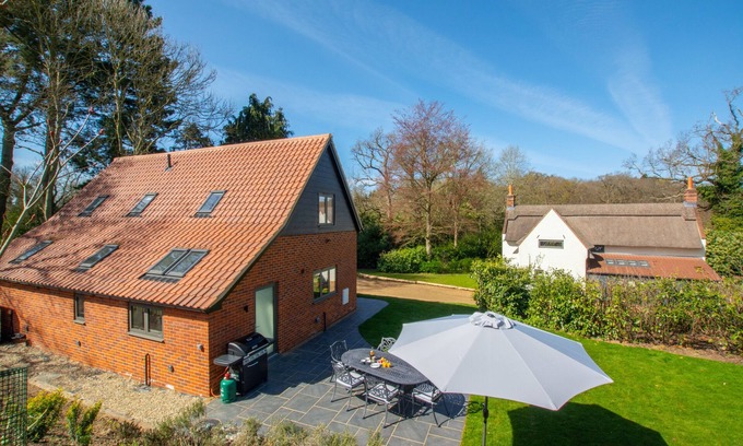 Irstead House | Pet-Friendly Peaty Cottage: Cozy Two-Bedroom Getaway