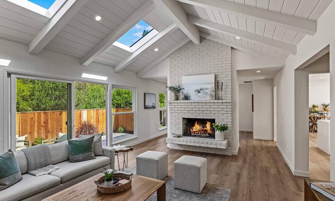 Del Monte Forest House | Unforgettable Oceanfront Stay at Pebble Breeze Hotel
