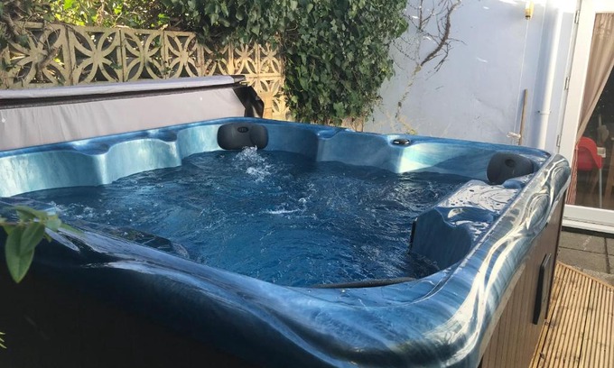 Isle of Portland House | Explore Relaxation at Pebble Reef - A 4-Star Experience