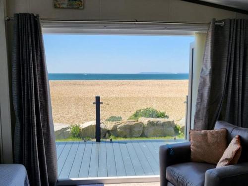 Selsey House | Relax at Pebbles Lodge, Seal Bay Resort with Ocean Views