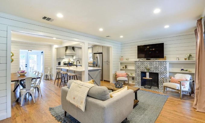 Frisco Original Donation House | Pecan Blue Frisco Retreat with Private Yard & Hot Tub