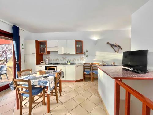 Lu Bagnu Apartment | Oceanfront Vista Mare with Garden & Private Parking