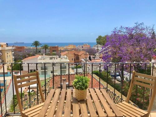 Pedregalejo Apartment | Oceanfront Escape: Pedregalejo with Private Terrace