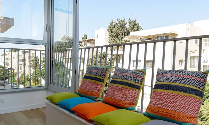 Tel Aviv City Center Apartment | Prime Location with Ocean View & Pool - FRISHMAN/DIZENGOFF