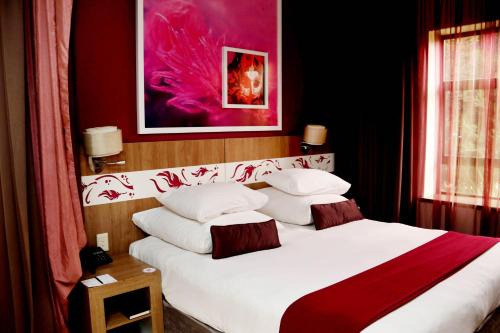 Klerksdorp Hotel | Discover Peermont Metcourt at Rio, Klerksdorp with Pool & More