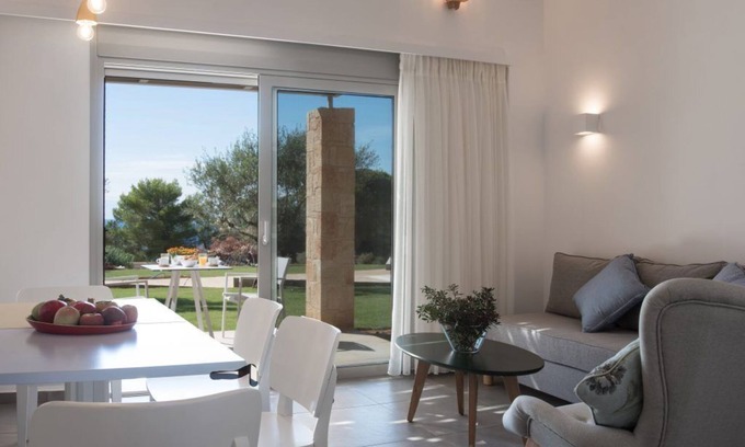 Marathopoli House | Experience Pefkides Suites: Where Pines Embrace the Sea