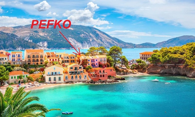 Assos House | PEFKO: Oceanfront Bliss Just a Minute from the Beach!
