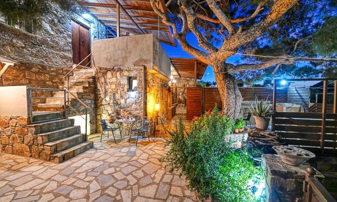 Livadia House | Kid-Friendly PefkoPetro Loft with 9.6/10 Guest Rating