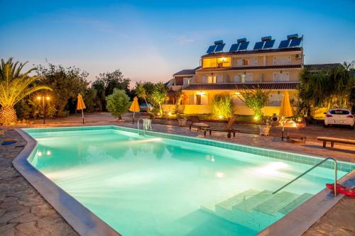 Karavados Apartment | Pet-Friendly Pegasos Studios with Pool and Breakfast Included