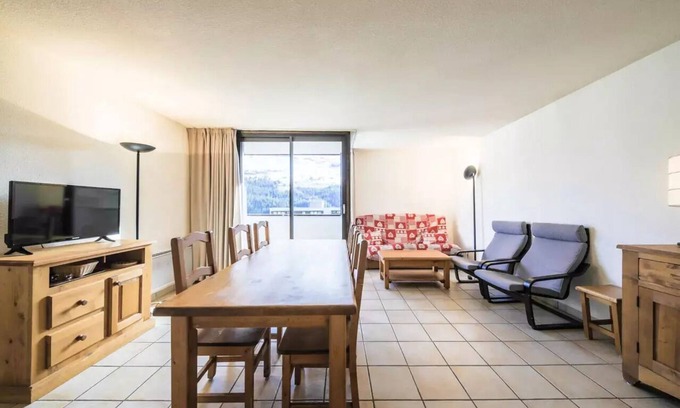 Flaine Apartment | Guest Rated 10/10: Résidence Pégase - Family-Friendly Retreat