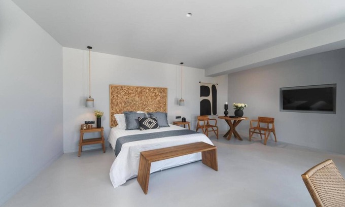 Nikiana Villa | Exclusive Pegasus Suite with Pool & Family Amenities