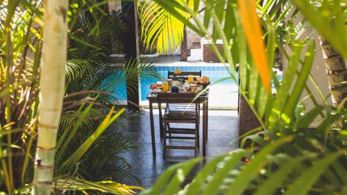 Humaita Hotel | Relaxing Retreat at Pousada Brisa with Oceanfront Pool