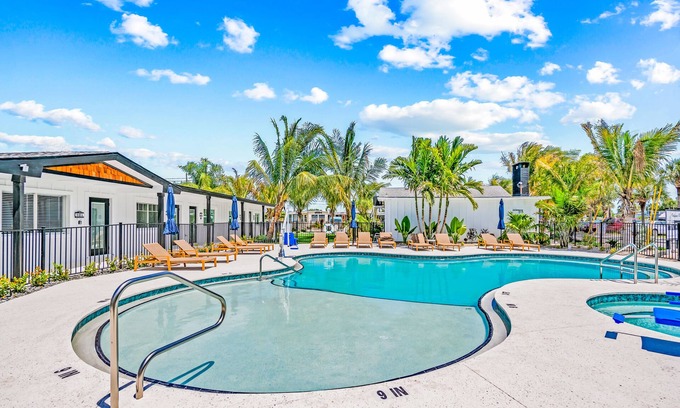 Bradenton Beach Apartment | Discover Pelican Post: Oceanfront Retreat with Pool & Spa
