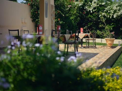 Bakau House | Ocean View Pelican Residence: Family-Friendly Retreat
