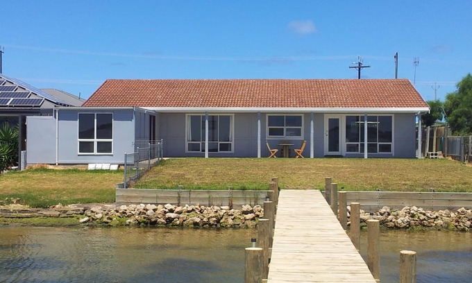 Nangkita House | Pelican View - Waterfront Oasis with Oceanfront Amenities