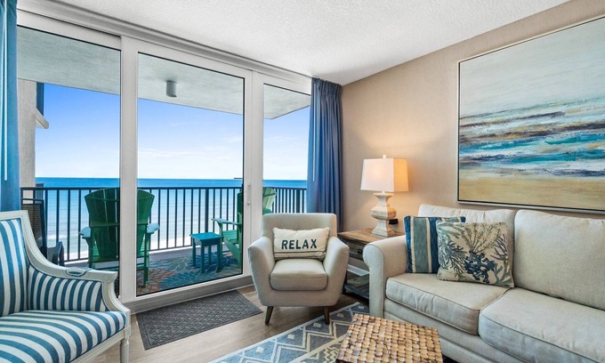 Thomas Drive Condo | Beachfront 1-Bedroom Condo with Spectacular Ocean Views