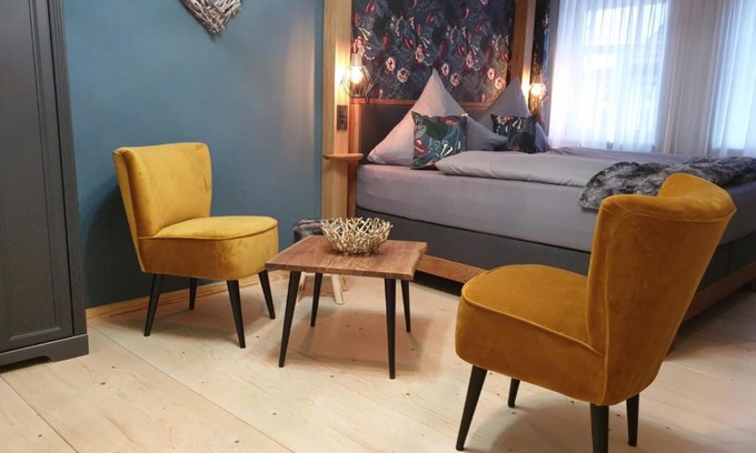 Bad Sooden-Allendorf Hotel | Chic Pelikans Krone: Family-Friendly with Top Reviews