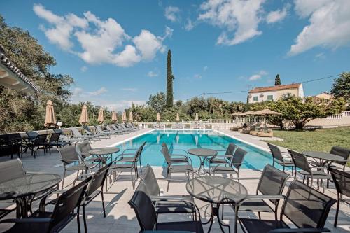 Kato Korakiana Hotel | Family-Friendly Pelithea Aparthotel with Pool & Ocean Views