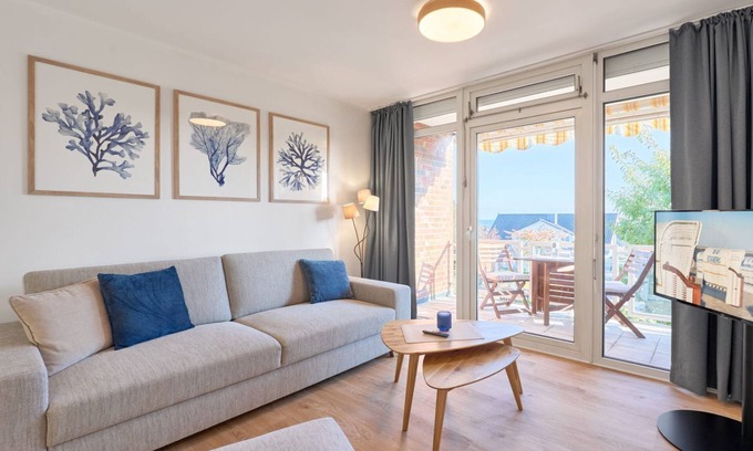 Sierksdorf Apartment | Pelka-Loft - Pelka-Loft Sierksdorf with sea view and sunny balcony