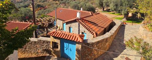 Egira Villa | Discover Peloponnese Hideout - Traditional Stone House Retreat