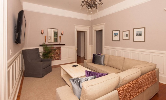 Pembroke Apartment | Pembroke Villa: Premier Destination Near Hamilton's Heart