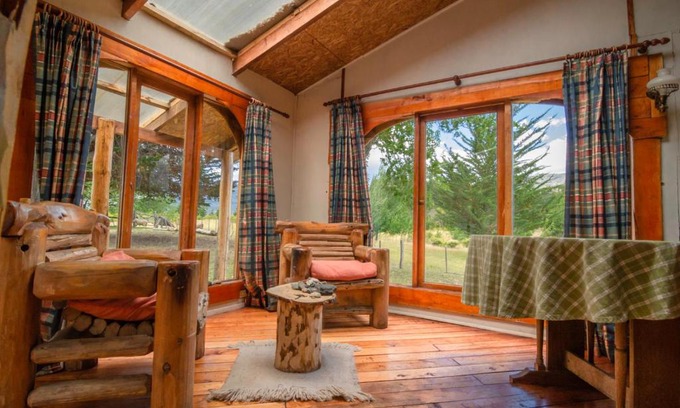 Luis Soto House | Discover Península Bahía Catalina: Oceanfront & Pet Friendly
