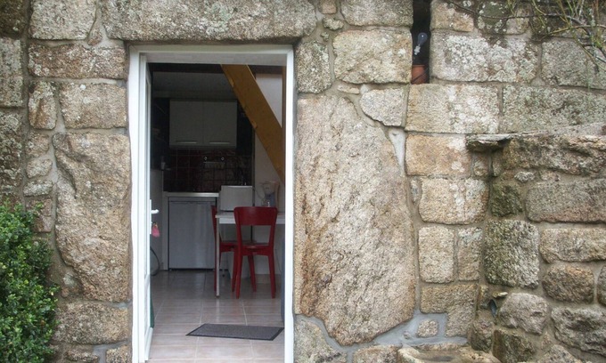 Bieuzy House | Discover Pen Ty: A Historic Breton Longère with Pool & Breakfast
