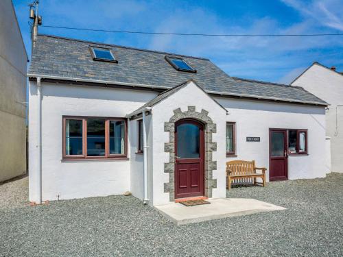 Aberdaron House | Discover Pen Y Bont: 4-Star Hotel for Families & Pets