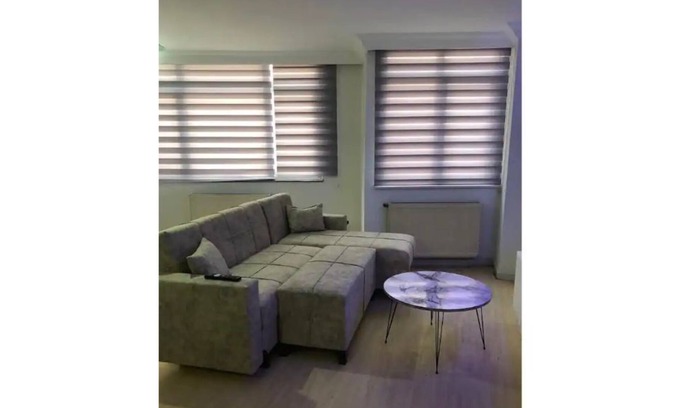 Kucukcekmece Apartment | Discover Pendik Bazaar: Family-Friendly Stay with Netflix