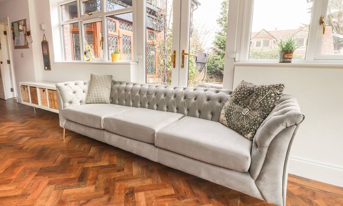 Great Harwood House | Pet-Friendly Pendle View: Cozy Cottage with Hot Tub & Pool