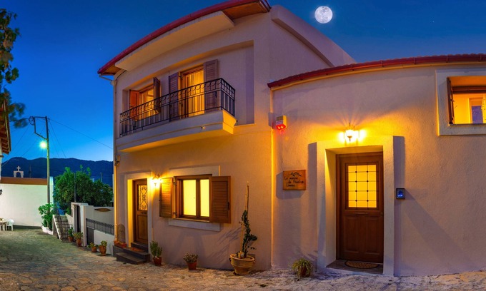 Choumeriakos House | Unforgettable Ocean View Stay at Penelope's House