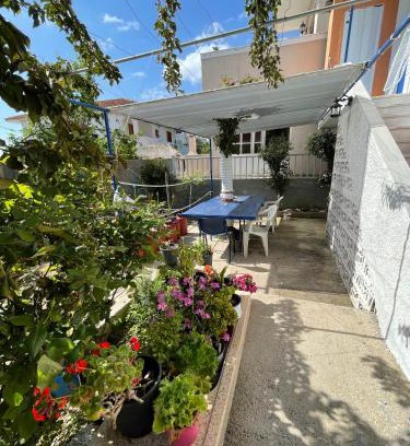 Vrontados Apartment | Family-Friendly Retreat at Penelope - Rated 9/10 by Guests