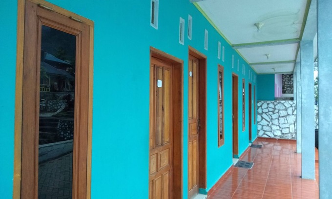 Berastagi House | Relaxing Stay at Penginapan Puncak DP with Pool & Breakfast