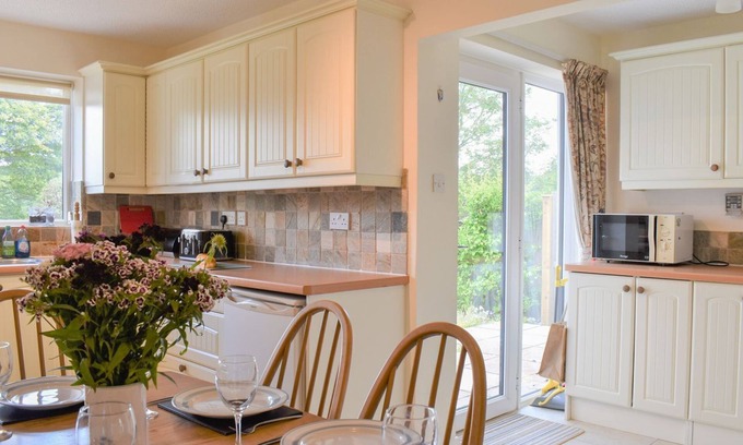 Kenton Cottage | Explore Devon Beaches from Pet-Friendly Penhayes View