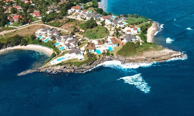 Puerto Plata Villa | Elegant Peninsula Esmeralda Villas with Oceanfront Views