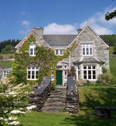 Penmachno Apartment | Elegant Penmachno Hall Suite with Hot Tub & Great Reviews