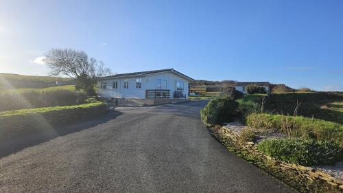 Widemouth Bay House | Penmor: Family and Pet-Friendly 4-Star Retreat