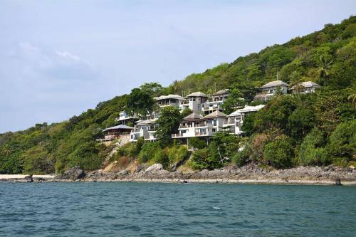 Ko Lanta Villa | Relax at Penn Sunset Villa 10 with Shared Pool & Ocean View
