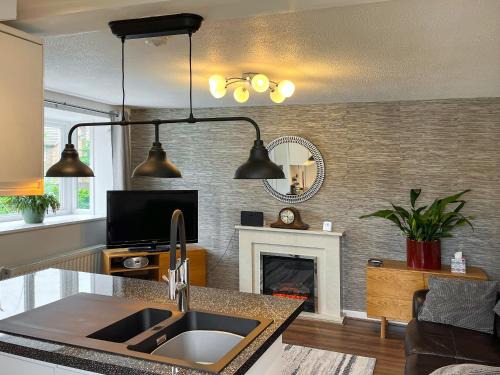 Padfield House | Budget-Friendly Pennies Retreat: Family-Friendly Getaway