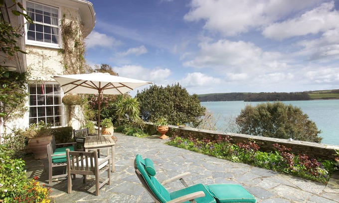 St. Mawes House | Penolva: Unforgettable Oceanfront Getaway in Cornwall