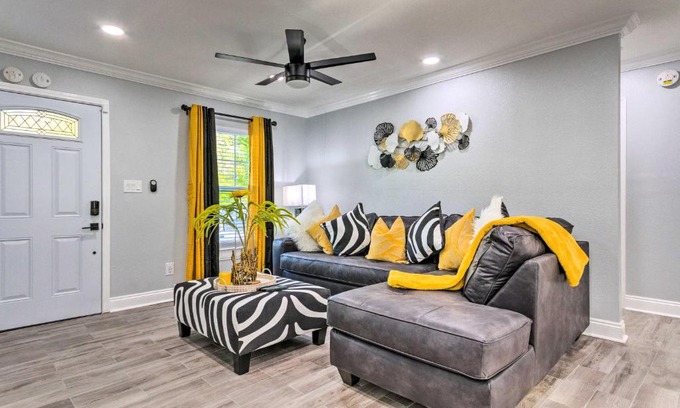 Pensacola Apartment | Inviting Pensacola Vacation Rental Steps from the Beach