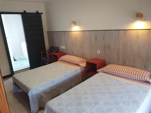 Distrito Rural Este House | Family-Friendly Pensión Abacá Gijón with Great Guest Ratings