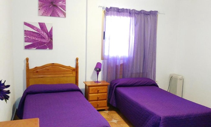 Las Hayas House | Cozy Pensión Amparo Las Hayas: Pet-Friendly Stay with Hot Tub
