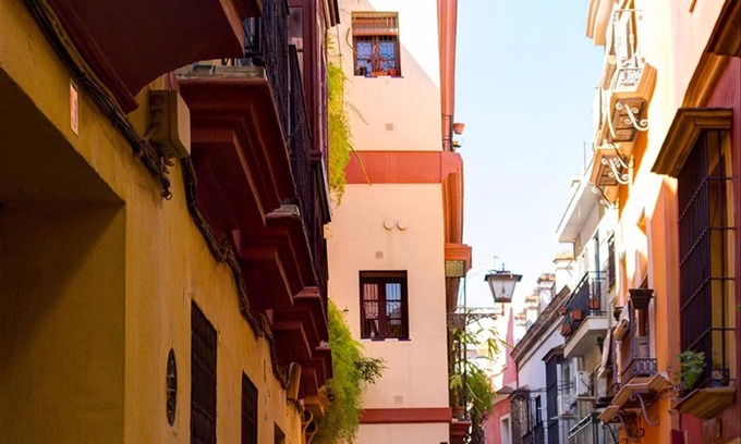 San Bartolome House | Comfortable Stay at Pensión Azahar with Spa & Dining