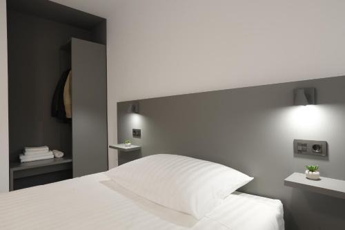 Lavacolla House | Child-Friendly Getaway at Pensión Dorotea - Rated 7.6/10